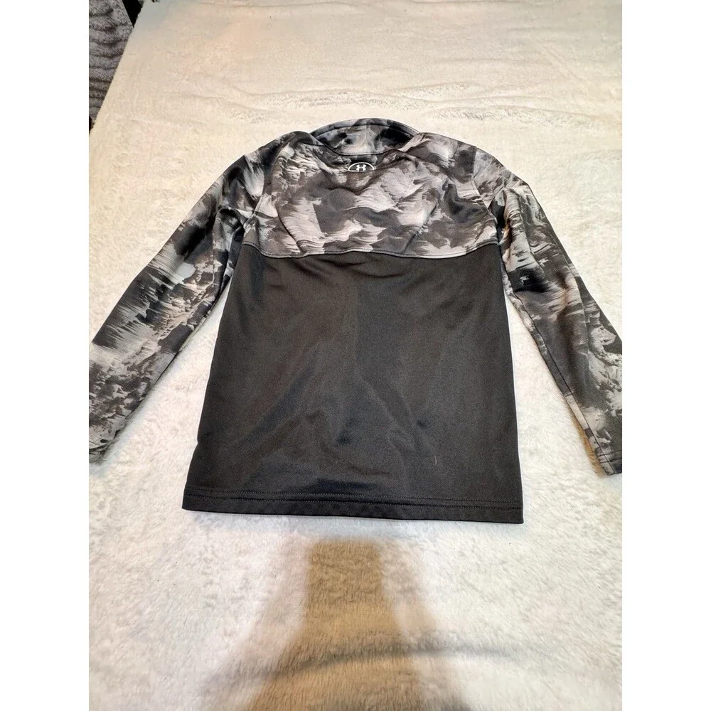 Under Armour Gray Camouflage/‎ BlackCamo Full Zip Loose Jacket Youth Boys Size 6